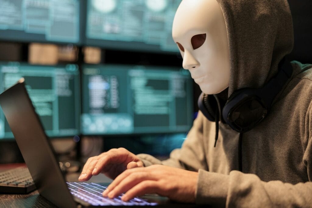Dangerous impostor with masked identity hacking server